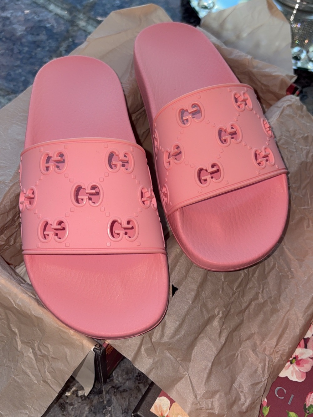 NWB Gucci Women’s Pursuit GG Slide Sandals